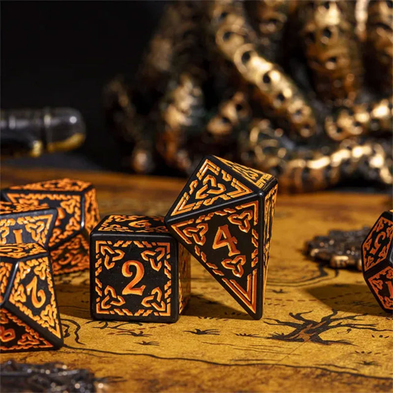 Warriors Knot - 7 Piece Polyhedral Dice Set + Dice Bag